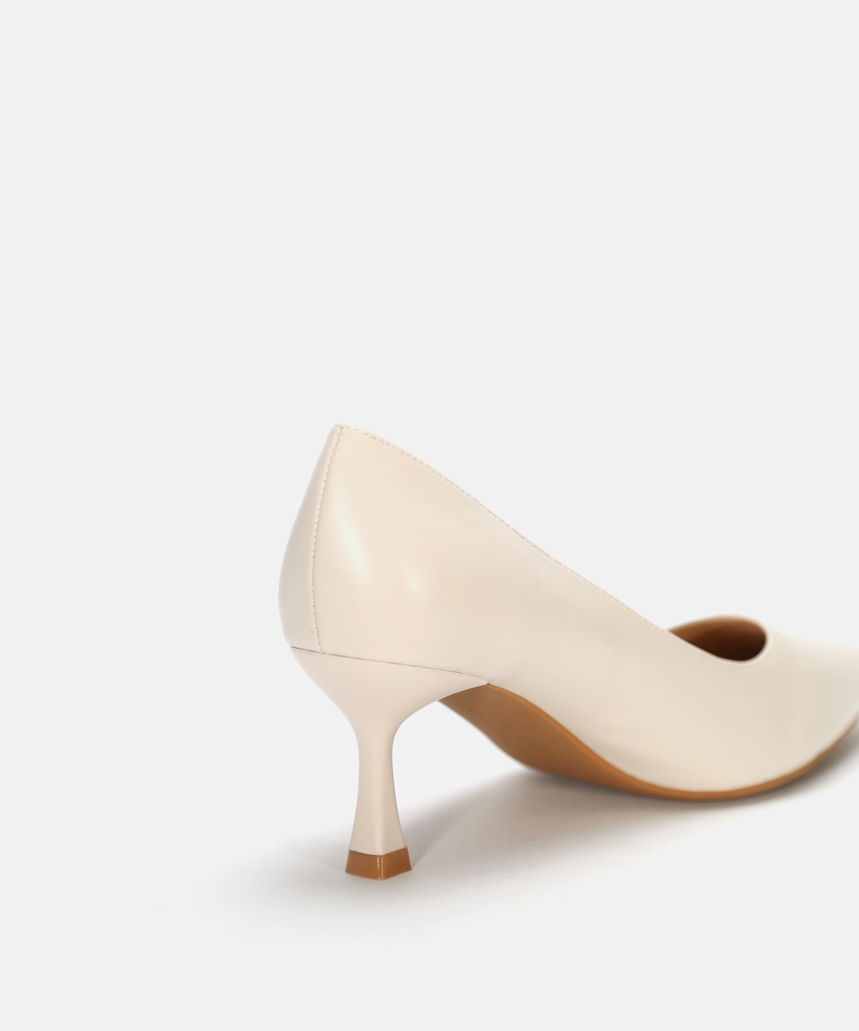 Sapato de salto fino image number null